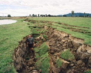 Edgecumbe-Earthquake-1987